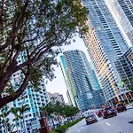 4Br Apt With Bay View At Brickell, Free Parking