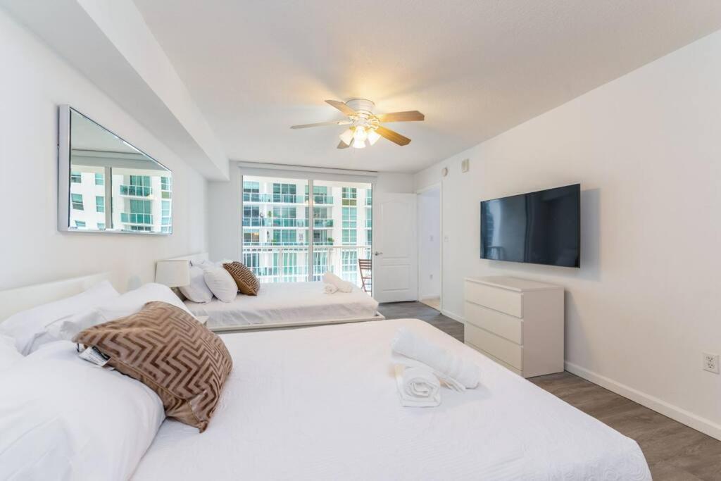 4br With Bay View At Brickell, Free Parking Apartment
