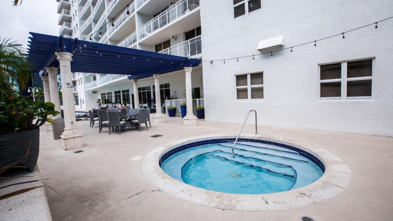 4br With Bay View At Brickell, Free Parking Apartment Miami